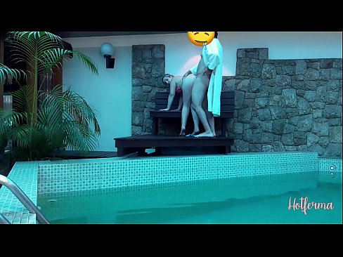 ❤️ Bulla ancillam ad piscinam invitat, sed fervido resistere non potuit Fuck video  at la.porn33.top